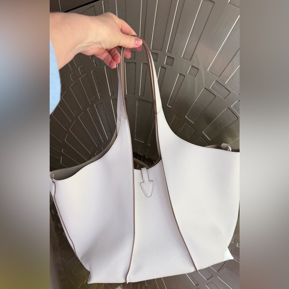 Tod’s Shopper Tote in Cream - Picture 3 of 8